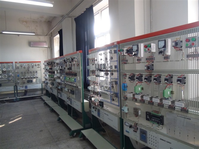 ����¥�����ʦ��ѵ��